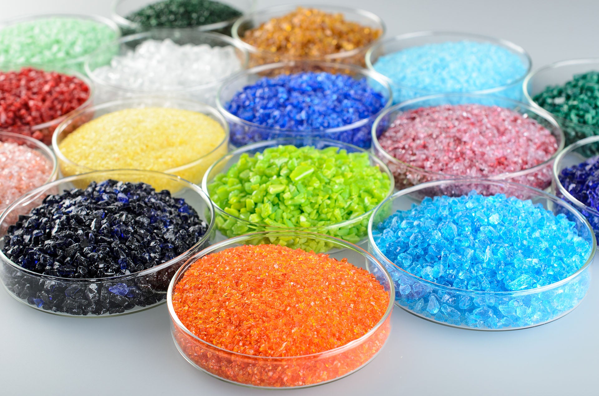 frit glass in petri dishes